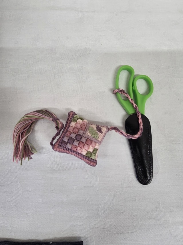 Scissor tidy by Kate